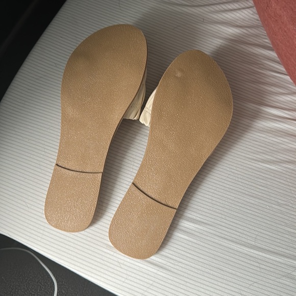 Never worn Matisse sandals - Picture 2 of 3